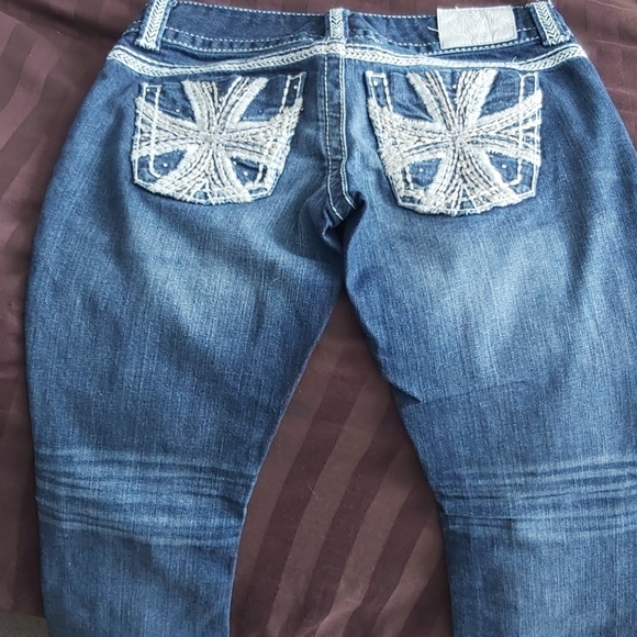 Premium Jeans - Picture 2 of 4